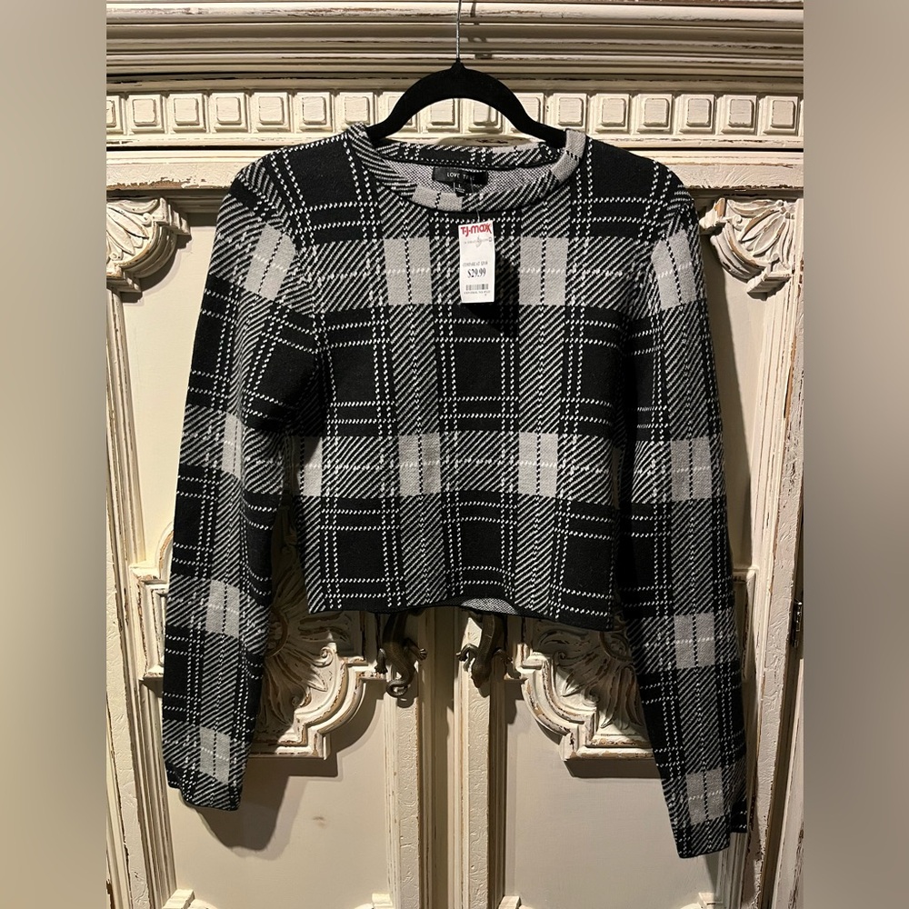 NWT Love Tree Sweater Top